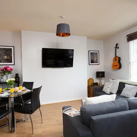 Apartment Bootham Court Grade Ii Duplex With Free Parking & Wi-fi - Sleeps 2-6 People