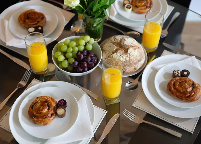 Bootham Court Grade Ii Duplex With Free Parking & Wi-fi - Sleeps 2-6 People Appartement *