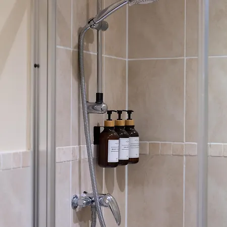 Bootham Court Grade Ii Duplex With Free Parking & Wi-fi - Sleeps 2-6 People شقة *